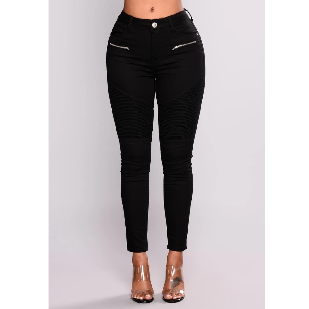 Black High Rise Ankle Jeans